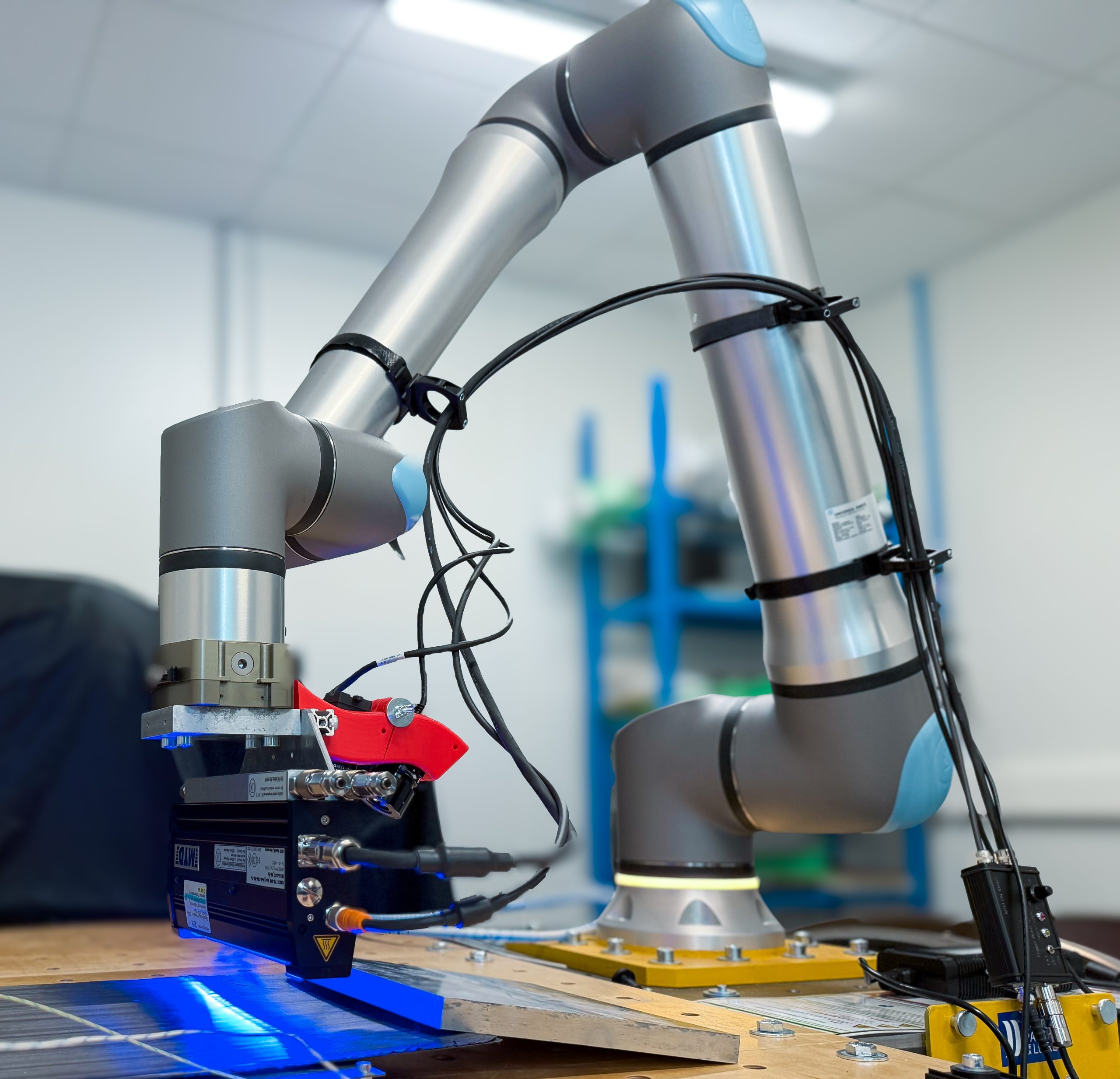 IRT Jules Verne's robotics workshops cover an area of 300 m²